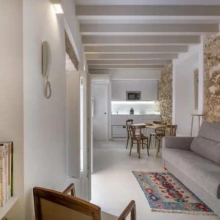Apartment Casa La Muralla Medieval By Cadiz4rentals *