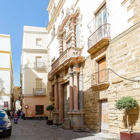 Casa La Muralla Medieval By Cadiz4rentals
