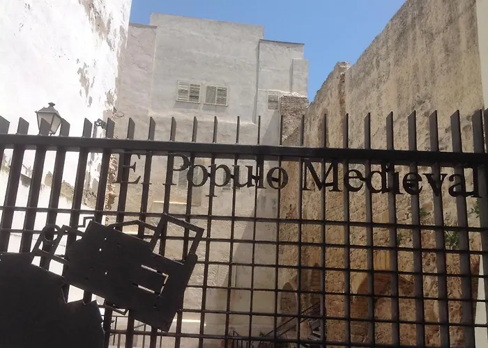 아파트 Casa La Muralla Medieval By Cadiz4rentals