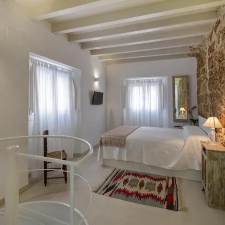 Casa La Muralla Medieval By Cadiz4rentals